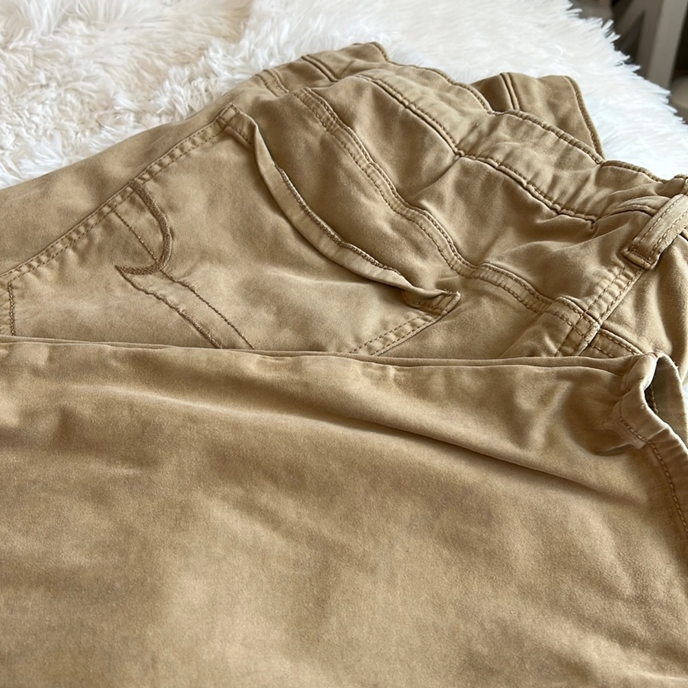 Gently used size 24 American eagle skinny jeans